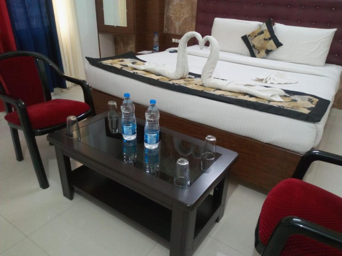 Hotel Wisdom Celebration Motihari 外观 照片