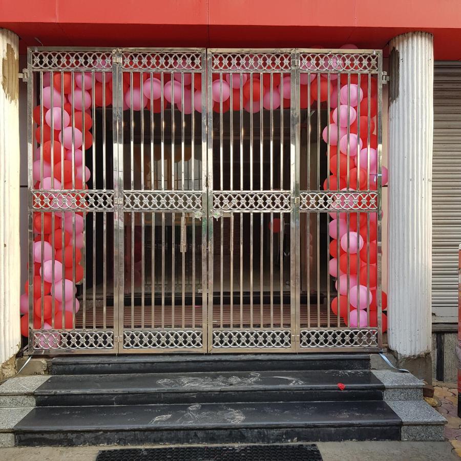 Hotel Wisdom Celebration Motihari 外观 照片