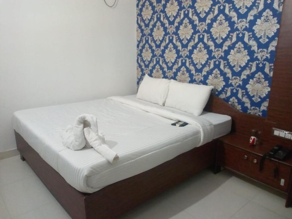 Hotel Wisdom Celebration Motihari 外观 照片